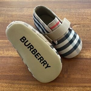 Burberry baby shoes - Checkered Crib Shoe